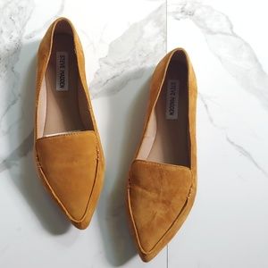 Steve Madden | Feather Loafer in Mustard | Size 8